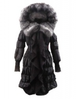 Зимняя куртка с вязкой и воротником из чернобурки от VM